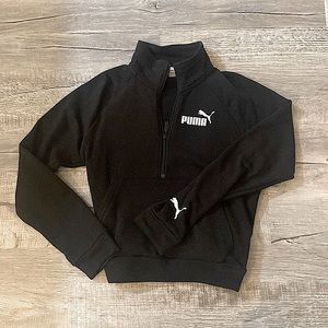 PUMA half sip sweatshirt. Size Small. Black. Like New ❤️